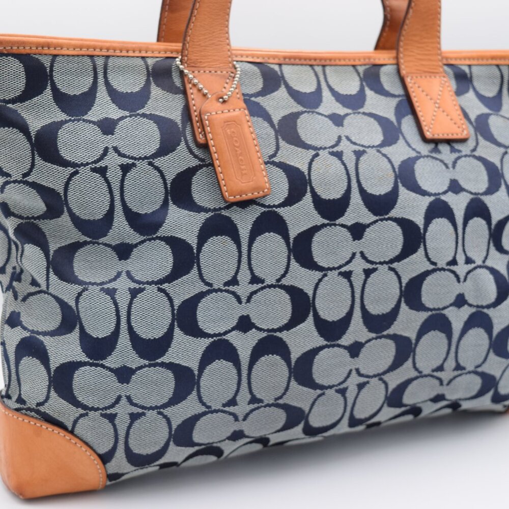 VINTAGE 2001 Coach Signature "C" Denim Blue Jacquard Canvas Tote - Picture 3 of 16